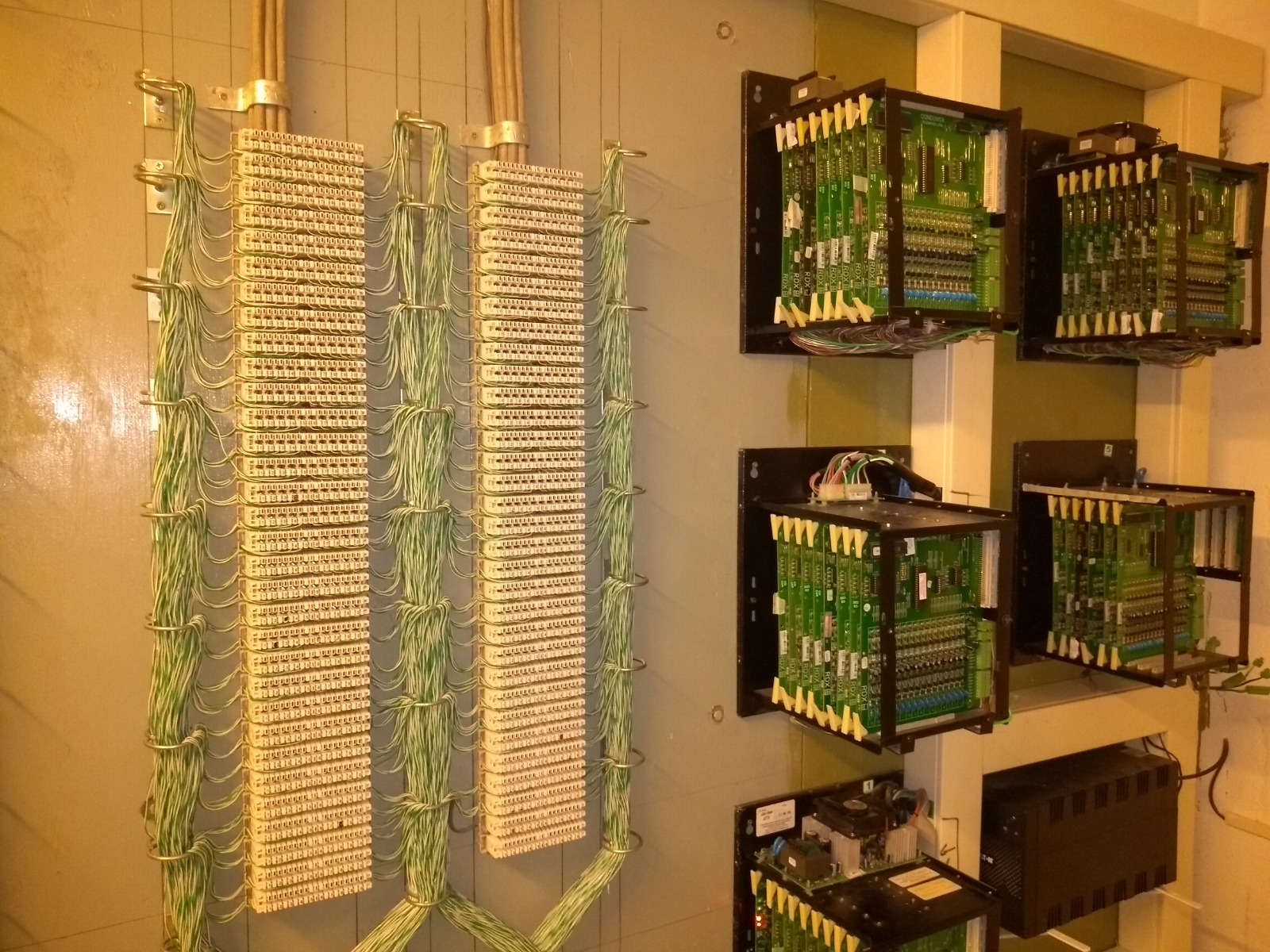 Rack organizado e identificado